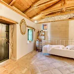 Hébergement de vacances Eri Traditional House *