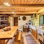 Eri Traditional House Hébergement de vacances Langadhákia