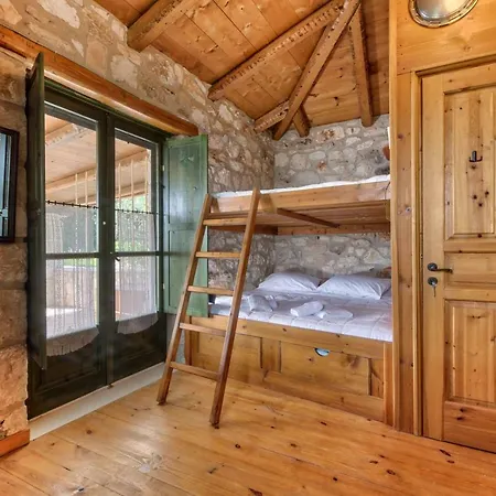 Vakantiehuis Eri Traditional House Langadhákia