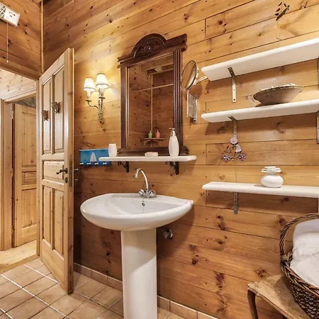 Eri Traditional House Langadhákia