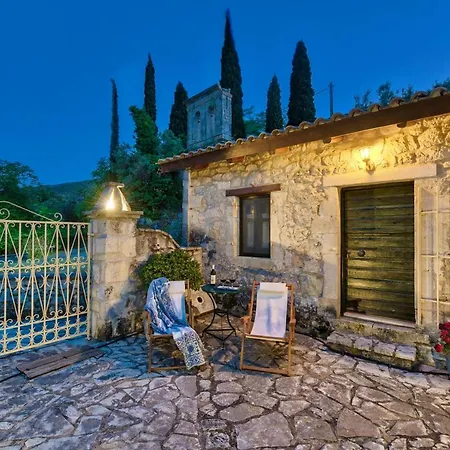 بيت للعطل Eri Traditional House Langadhákia