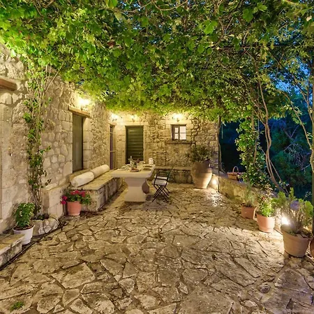 Eri Traditional House بيت للعطل Langadhákia