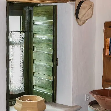 Eri Traditional House Vakantiehuis *