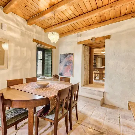 Eri Traditional House * Langadhákia